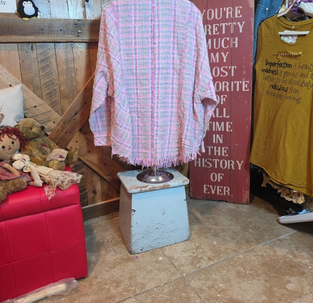 183p Oli & Hali Pink Plaid Button-Front Top - Picture 12 of 12